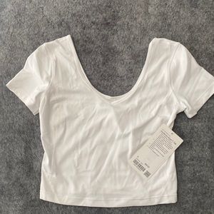 NWT white Lululemon Align Tee size 6